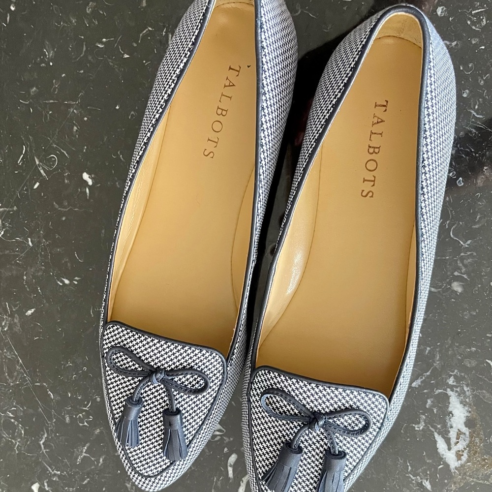 Almost new dark Indigo-flats, I only put them once